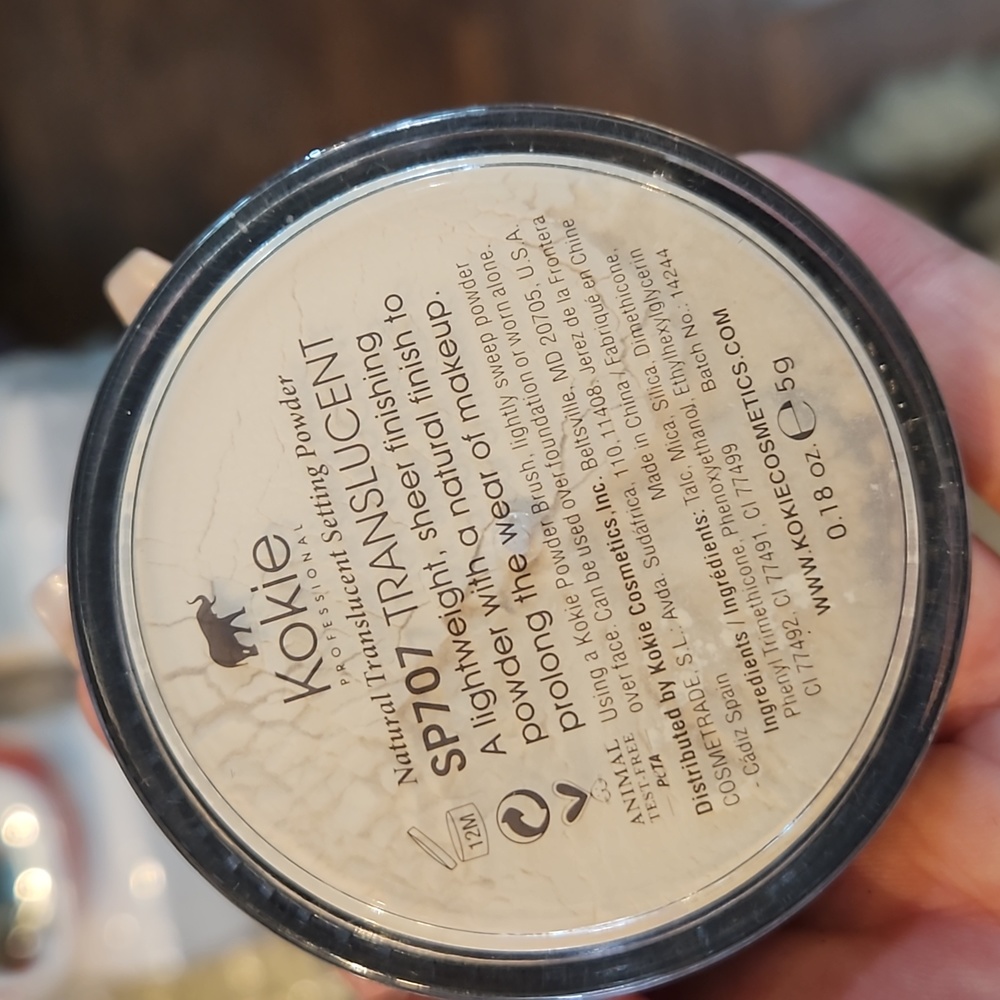Kokie Natural Translucent Setting Powder - Picture 3 of 3